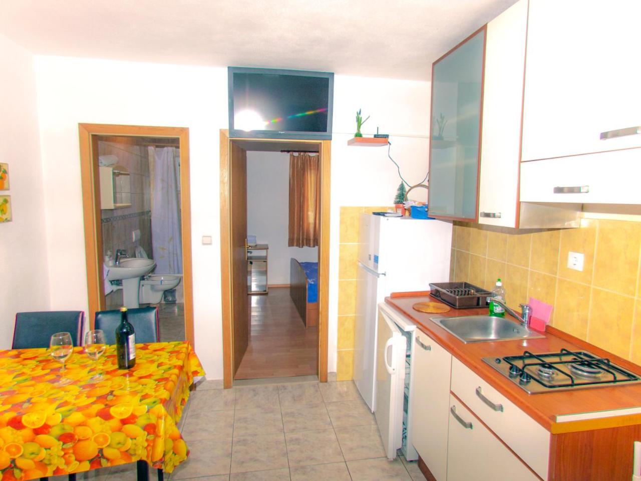 Apartments Plaza Иван-Долац Экстерьер фото