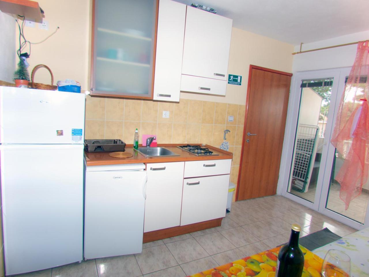 Apartments Plaza Иван-Долац Экстерьер фото