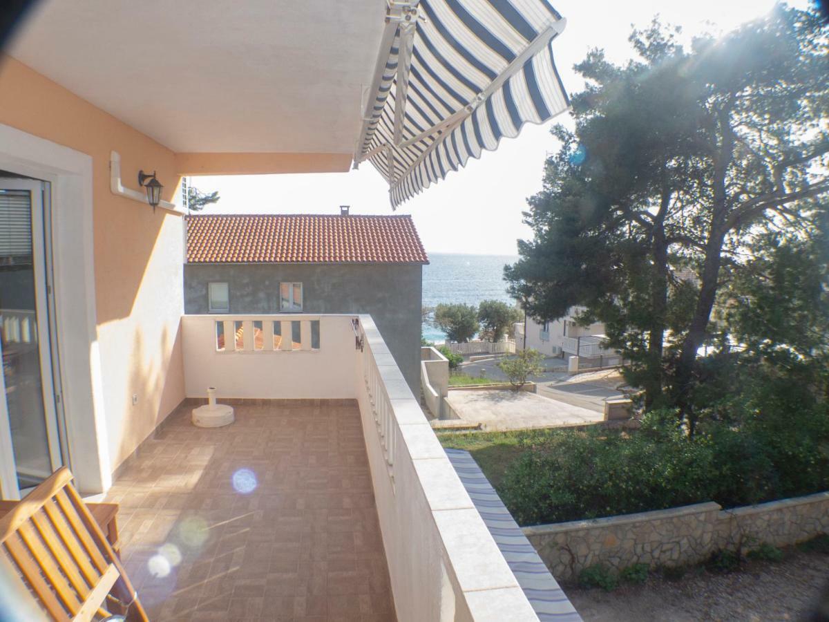 Apartments Plaza Иван-Долац Экстерьер фото